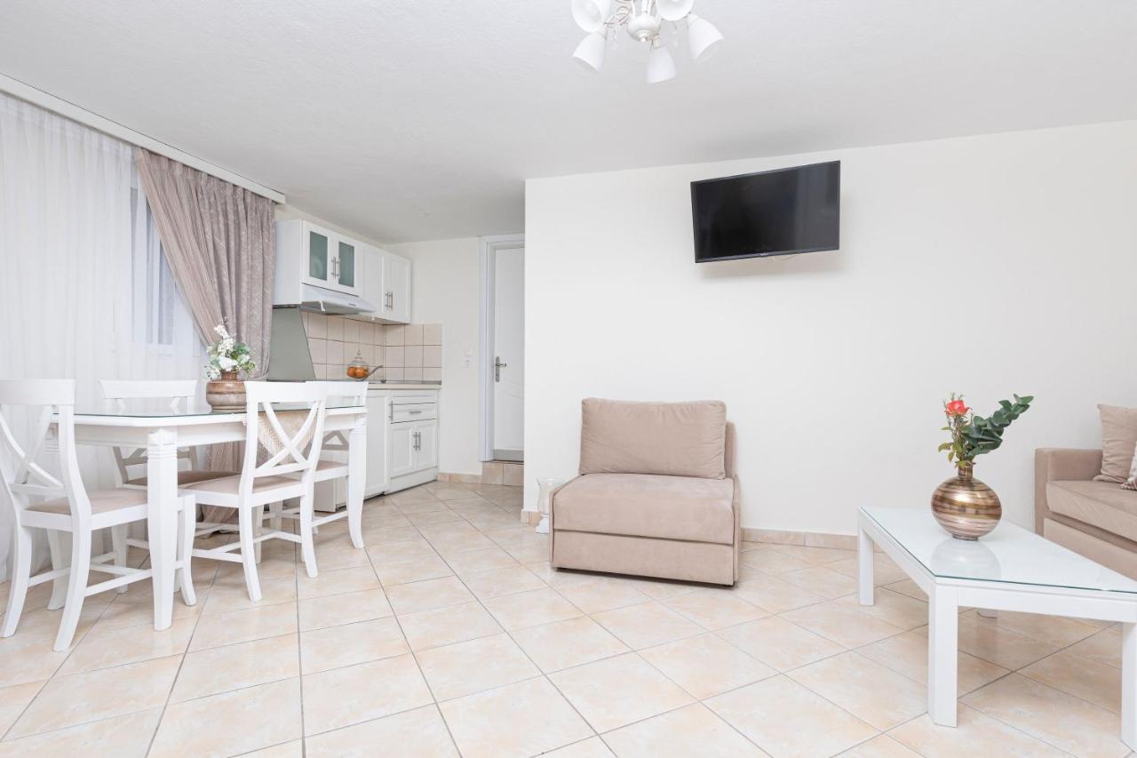 San Giorgio Apartments 斯卡拉伯塔麦斯 外观 照片